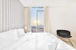 尊榮公寓, 2 間臥室, 陽台, 海景 | 客房內保險箱、獨特裝潢、布置獨特、書桌