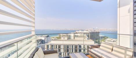 Apartamento Premium, 2 habitaciones, balcón, vistas al mar | Vistas del balcón