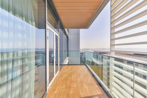 Premium Apartment, 2 Bedrooms, Balcony, Sea View | Balkoni
