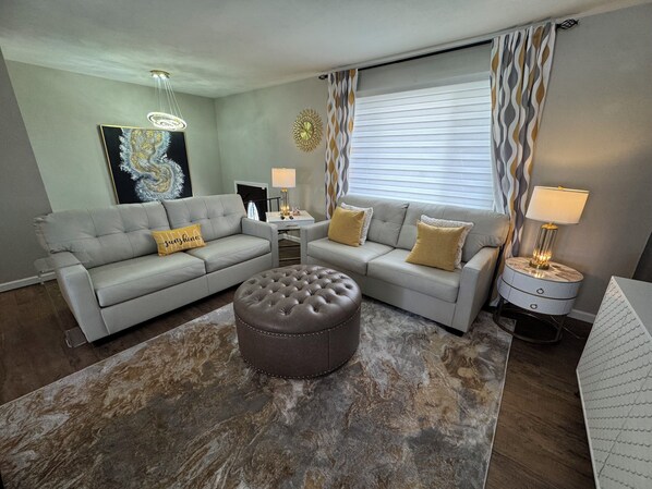 Smart TV, fireplace, video games