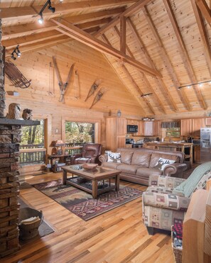 Living area - NEW!!!! Cozy cabin! hot tub, game room, fire pit, outdoor space, decks, private (Banner Elk)