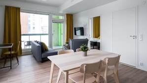 TV - Family Apartment, 2 Bedrooms, Sauna & Balcony (Järvenpää)