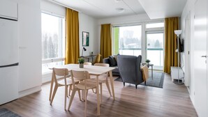 TV - Family Apartment, 2 Bedrooms, Sauna & Balcony (Järvenpää)