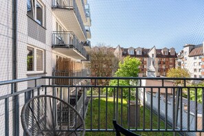 Property grounds - Stylish Apartment with Balcony | Parking, Workspace (Poznan)