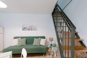 Smart TV - Catania Loft: Top Design, Prime Location, Sleeps 4 (Catania)