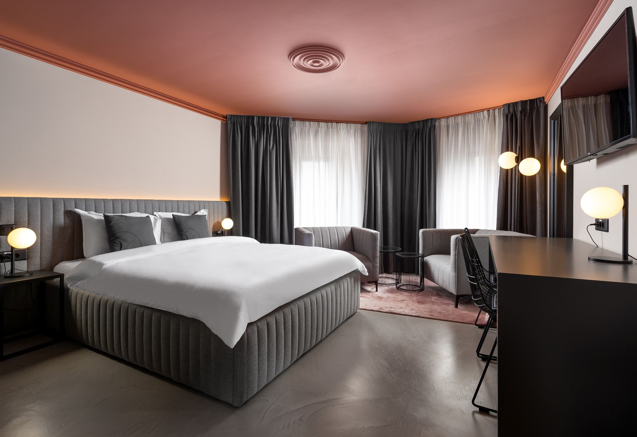 In-room safe, desk, iron/ironing board, free WiFi