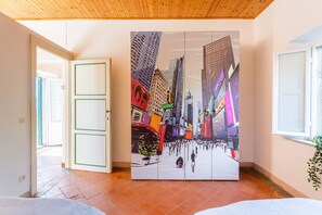 4 soveværelser, skrivebord, strygejern/strygebræt, gratis Wi-Fi