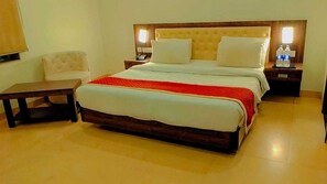 Superior Double Room - The Palm Hotel & Restaurant (Jaipur)