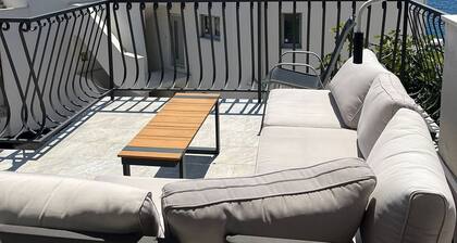 Summer House Juraj - 50 meters from the sea, near Trogir, Okrug Gornji, Ciovo