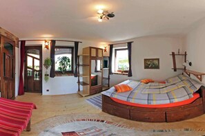 3 habitaciones, ropa de cama de alta calidad y decoración personalizada 