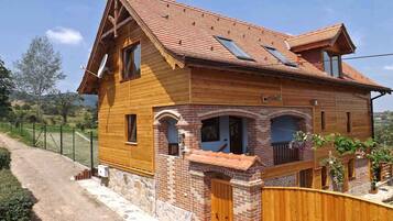 Front of property – evening/night