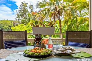 Enjoy a Feast on the Lanai - Poipu Crater 20 – A/C, Close to Beaches (Koloa)