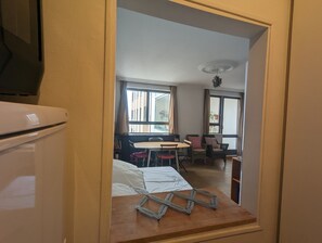 Interior - Grand Studio 4 Pers. Avec Belle Terrasse, Superbe Vue, Proche Tous Transports (Paris)