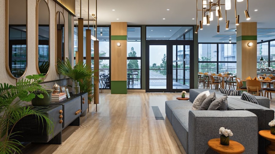 MaxOneHotels Kota Harapan Indah Bekasi