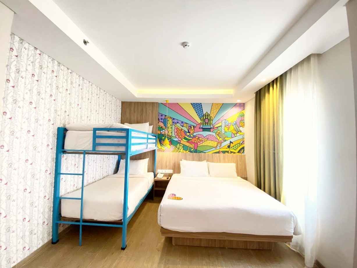 スタンダード ロフト | デスク、WiFi (無料)