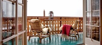 Cosey Family Chalet with stunning alpine views