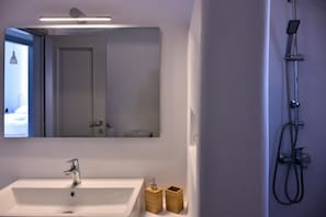 Bathroom - Relaxia Estate Apartment With sea and Sunset View (Naxos)