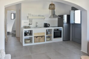 Apartment | Private kitchen - Relaxia Estate Sea View Apartment (Naxos)