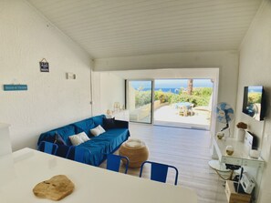 Living area - Mini-villa Bord de mer vue mer et Montagne Marine de Sant Ambroggio Lumio (Lumio)