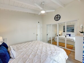 2 bedrooms, iron/ironing board, Internet, bed sheets