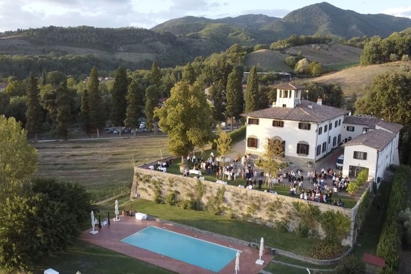 Activities, Balcony / Terrace / Patio, Building Exterior, Garden, Hot Tub, Pool, Spring, Summer, Wellness