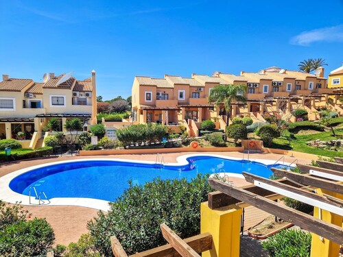 3 bed in Los Jarales Calahonda close to the beach