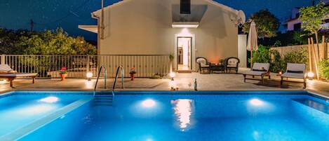 Piscine extérieure, piscine chauffée