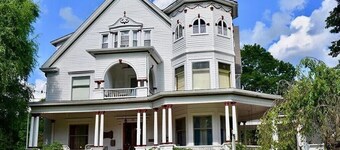 The Taylor at Victorian Charm Inn