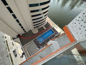 View from property - Master Piece - Elegant Studio With Canal View in Business Bay (Dubai)