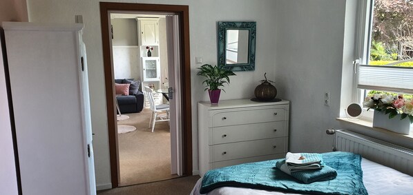 2 bedrooms, desk, free WiFi, bed sheets