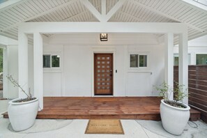 Exterior detail - Moon Tide— Beautiful beach cottage w/4 bikes, bocce ball court, & pool (Seacrest)
