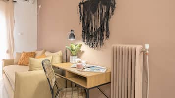 City appartement | 1 slaapkamer, lakens van Egyptisch katoen, luxe beddengoed, een bureau