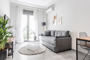 Deluxe Apartment | Living area