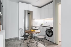 Deluxe Apartment | Private kitchen