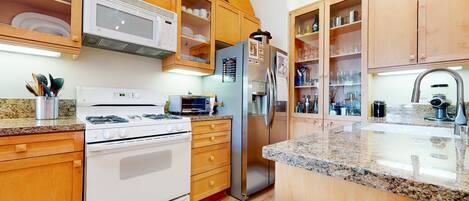 Fridge, microwave, dishwasher, coffee/tea maker