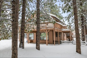 Exterior - FIREWORKS walk to! Walk to LAKE & SLOPES, Gameroom, Close to EVERYTHING (Big Bear City)