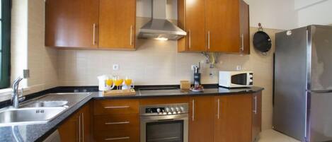 Fridge, microwave, oven, dishwasher
