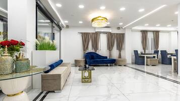 Sala de estar en el lobby