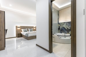 Deluxe Room, Hot Tub | Memory-foam beds, desk, laptop workspace, soundproofing - Fors Resort & Spa (Belgrade)