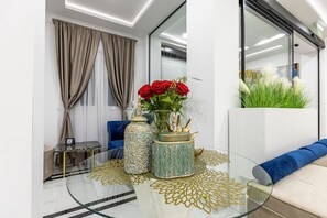 Lobby sitting area - Fors Resort & Spa (Belgrade)