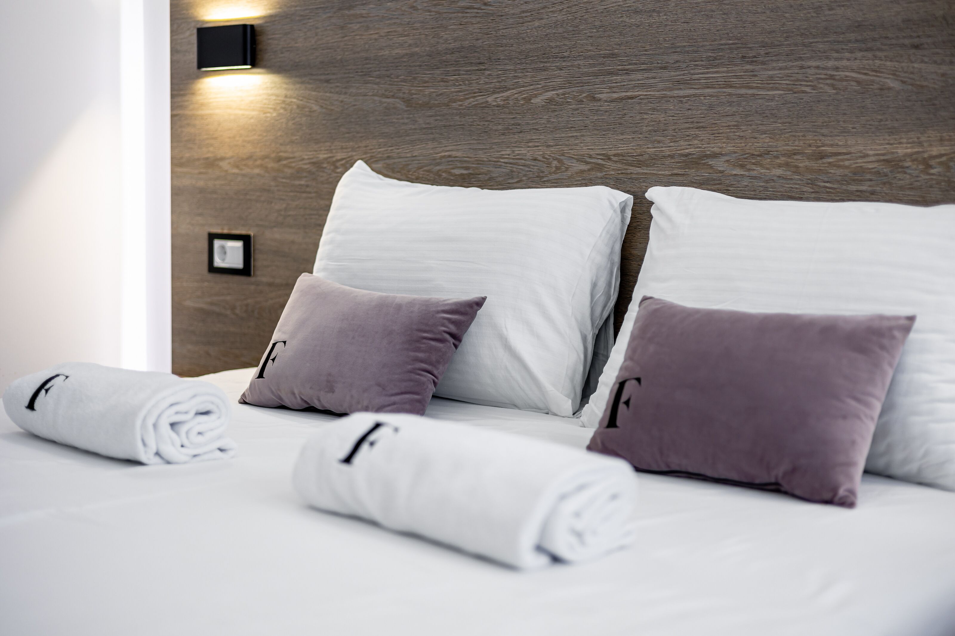 deluxe room | 1 bedroom, memory-foam beds, desk, laptop workspace