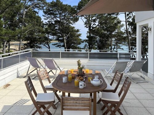 Men Er Bellec by Interhome