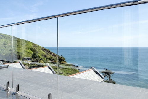 Thanckes House - Amazing views, Hot Tub, Indoor Pool & Outdoor Kitchen