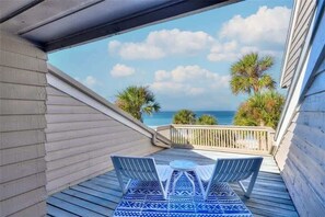 Terrace/patio - Aldea 14 - a beachfront unit in Belleair Beach (Belleair Beach)