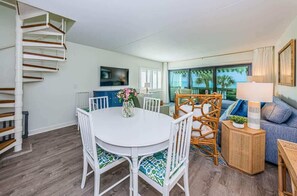 Interior - Aldea 14 - a beachfront unit in Belleair Beach (Belleair Beach)