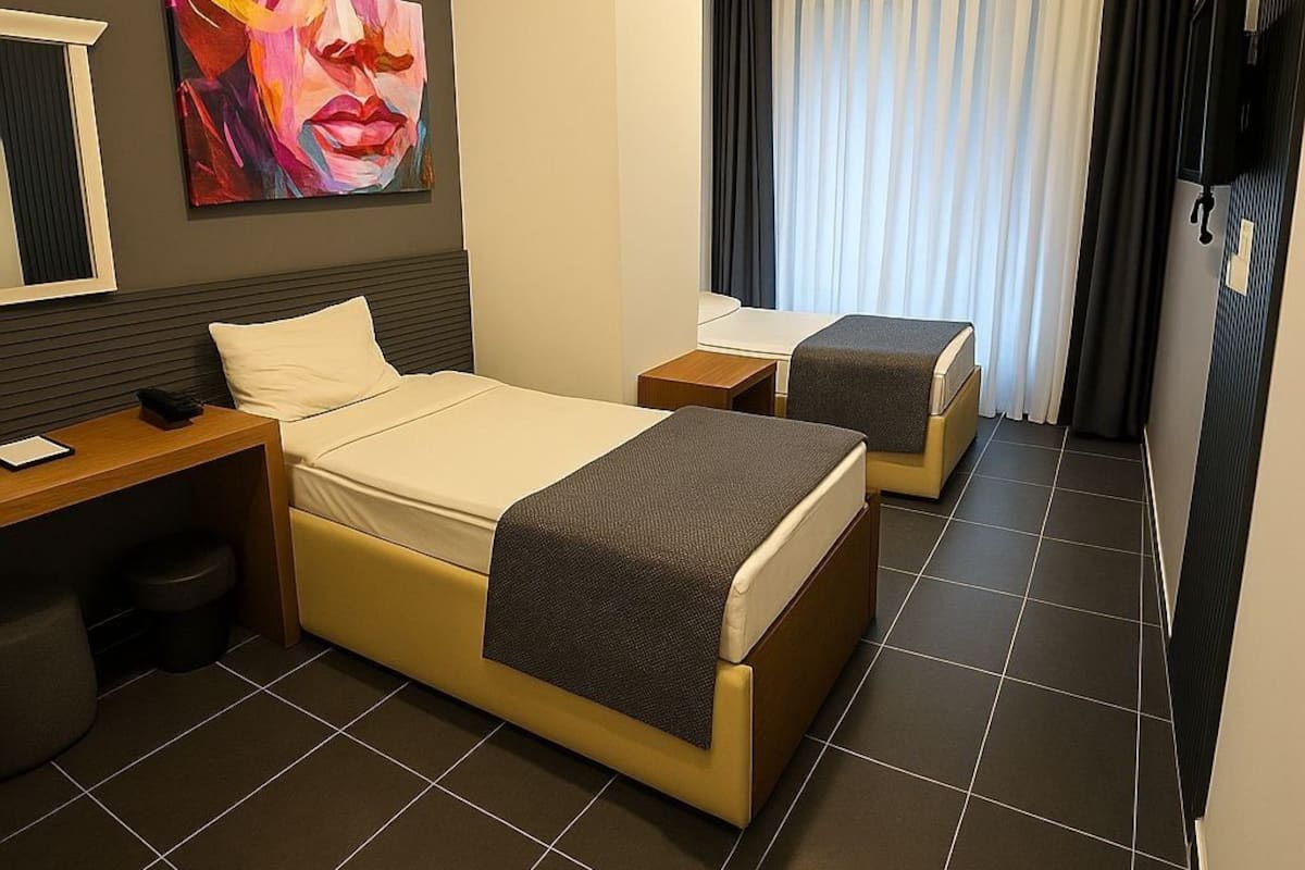 Economic Basement Floor Twin Room