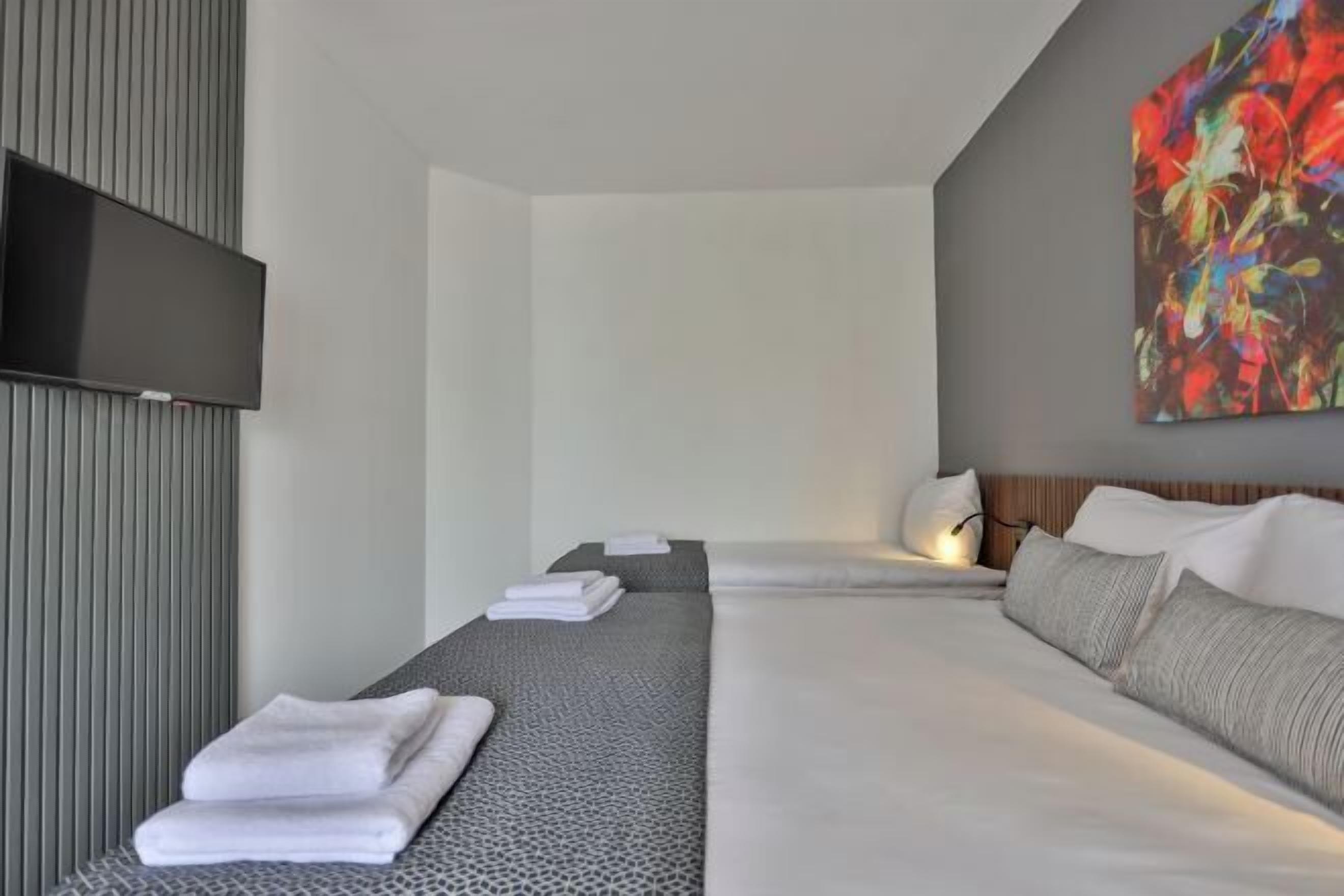 Minibar, Bügeleisen/Bügelbrett, kostenlose Babybetten, kostenloses WLAN