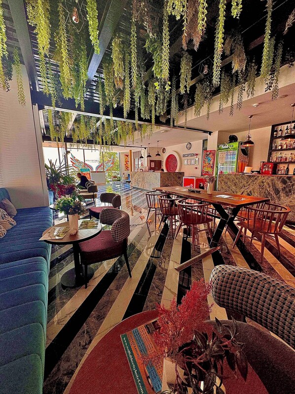 Coin salon dans le hall