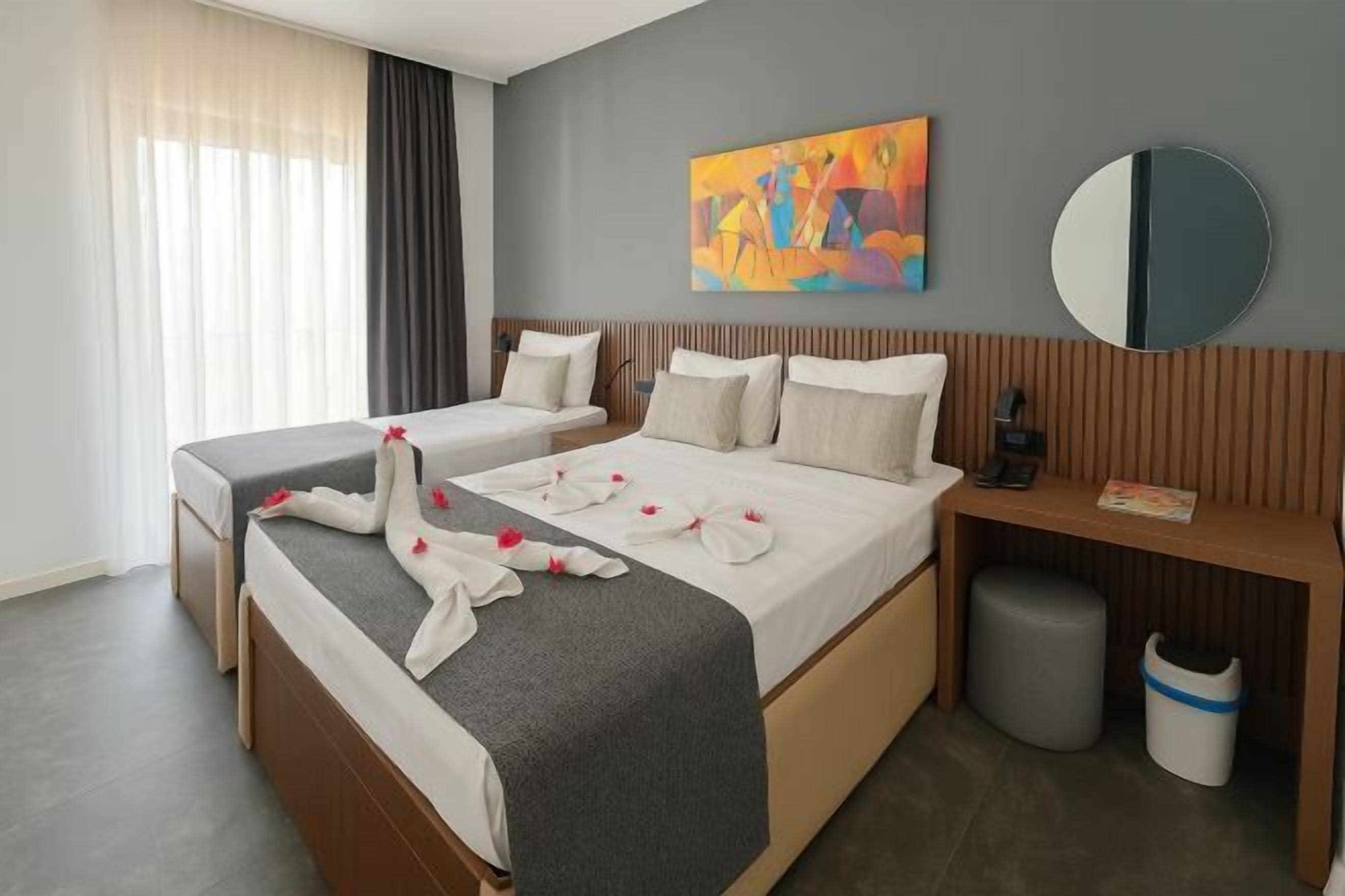 Minibar, laptop workspace, soundproofing, free WiFi