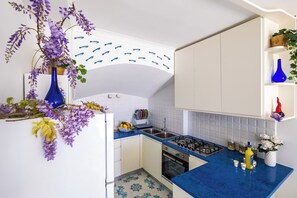 Panoramic Apartment | Private kitchen - Blue Waves (Positano)